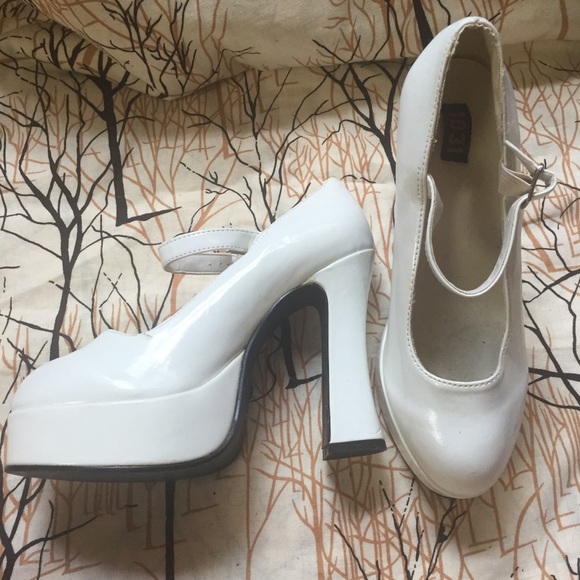 1031 Shoes - NWOT 1031 Costume / Halloween White Platform Heels